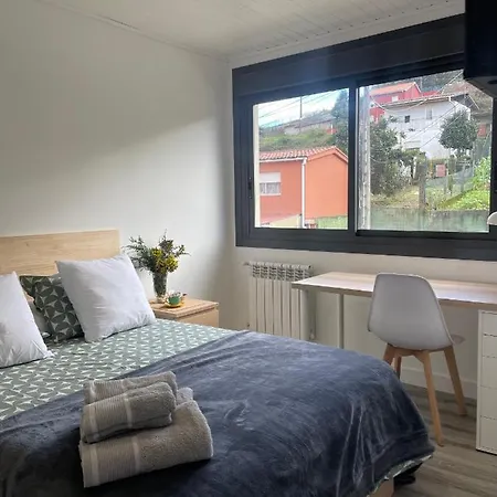 Amplia Casa De 9 Hab, Cabral.