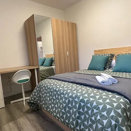 Amplia Casa De 9 Hab, Cabral. Holiday home