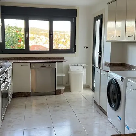 Amplia Casa De 9 Hab, Cabral. بيت للعطل *