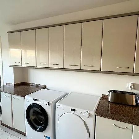 Amplia Casa De 9 Hab, Cabral. 펜션 비고