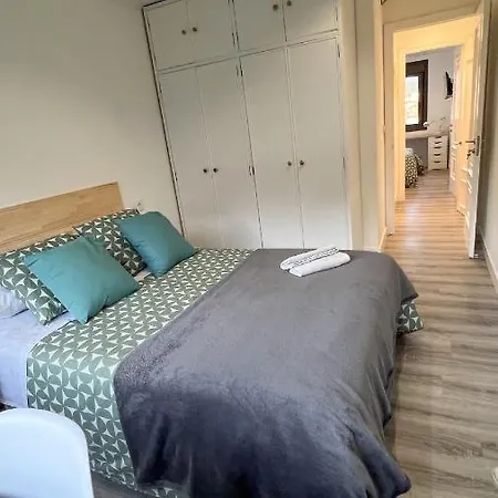 Amplia Casa De 9 Hab, Cabral. *