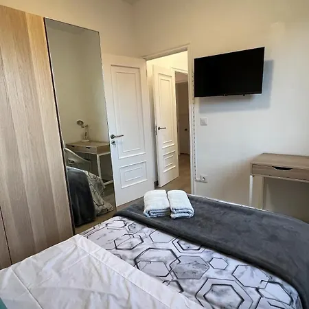 Amplia Casa De 9 Hab, Cabral. فيجو