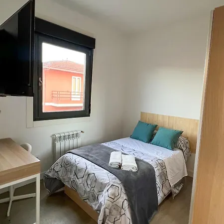 Amplia Casa De 9 Hab, Cabral. فيجو