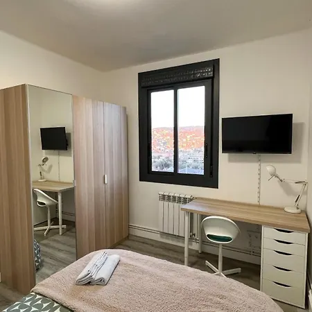 Amplia Casa De 9 Hab, Cabral. * 비고