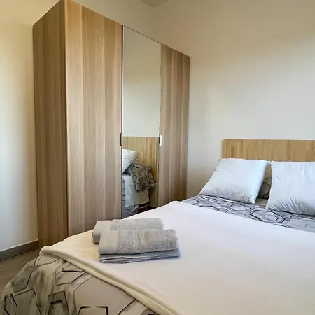 Amplia Casa De 9 Hab, Cabral. Holiday home
