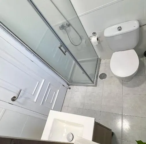 Amplia Casa De 9 Hab, Cabral. 度假居 比戈