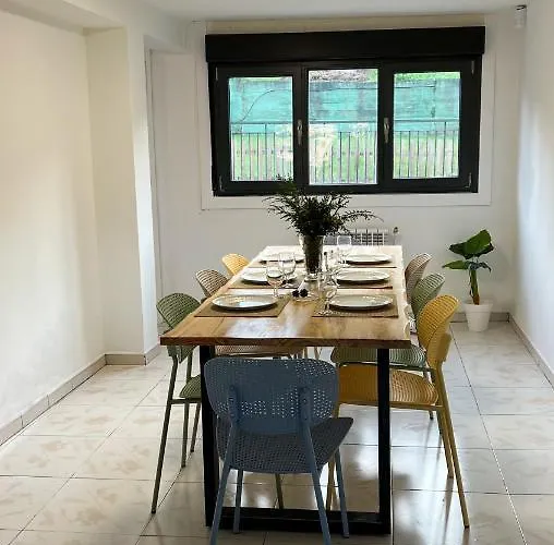 Amplia Casa De 9 Hab, Cabral. * 比戈