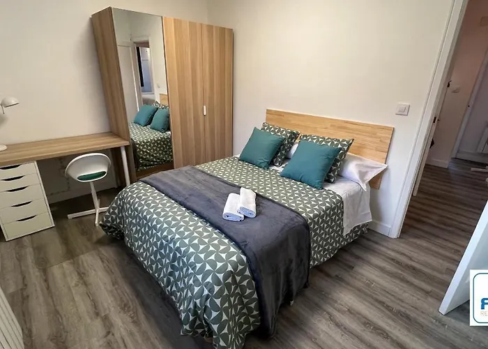 Amplia Casa De 9 Hab, Cabral. Dom wakacyjny Vigo