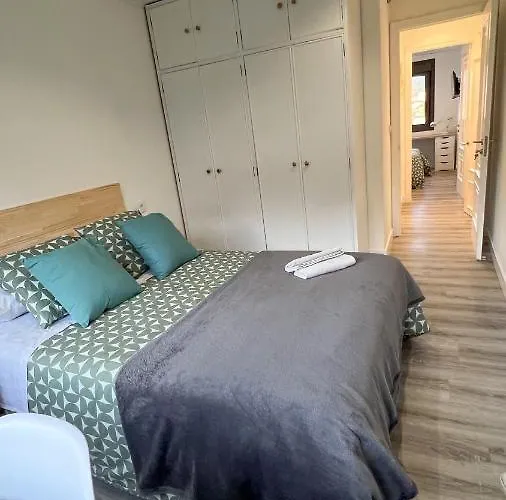 Amplia Casa De 9 Hab, Cabral. *