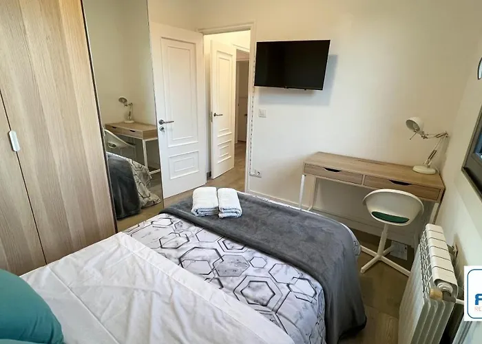 Amplia Casa De 9 Hab, Cabral. Dom wakacyjny *