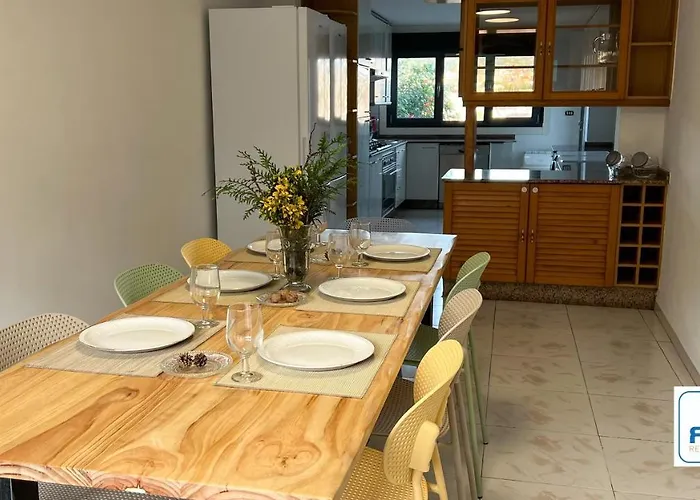 度假居 Amplia Casa De 9 Hab, Cabral. *