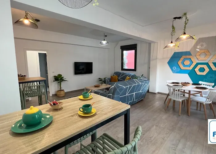 Amplia Casa De 9 Hab, Cabral. Hébergement de vacances Vigo
